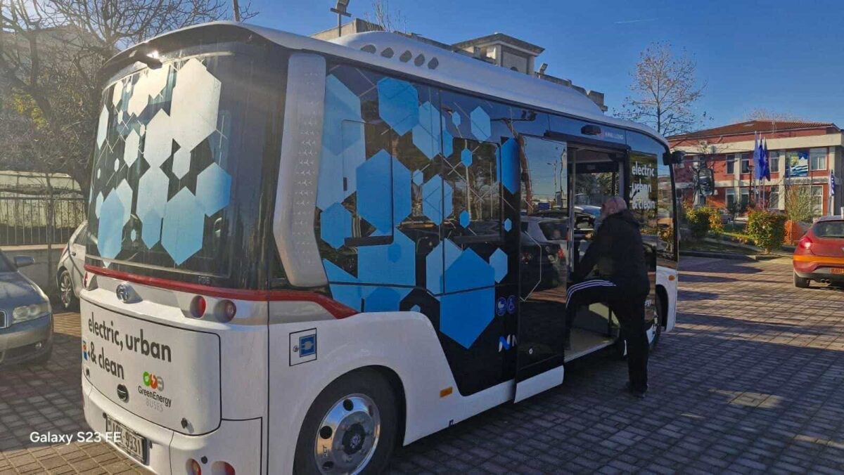 Το πρώτο ηλεκτρικό Mini Bus στο δήμο Θερμαϊκού (ΦΩΤΟ)