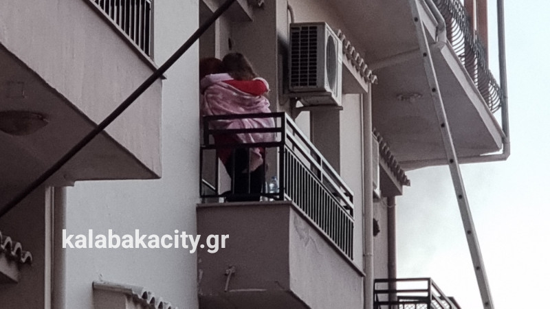 Φωτιά σε ξενοδοχείο στην Καλαμπάκα: Τραυματίες σε κατάσταση σοκ στο νοσοκομείο – Ανάμεσά τους 4 παιδιά