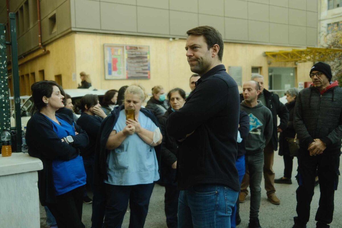 Κασσελάκης: «Ανοίγουν για τα συμφέροντα τους “λεφτολάκους” και ρίχνουν μέσα τα χρήματα του Έλληνα φορολογούμενου» (ΦΩΤΟ)