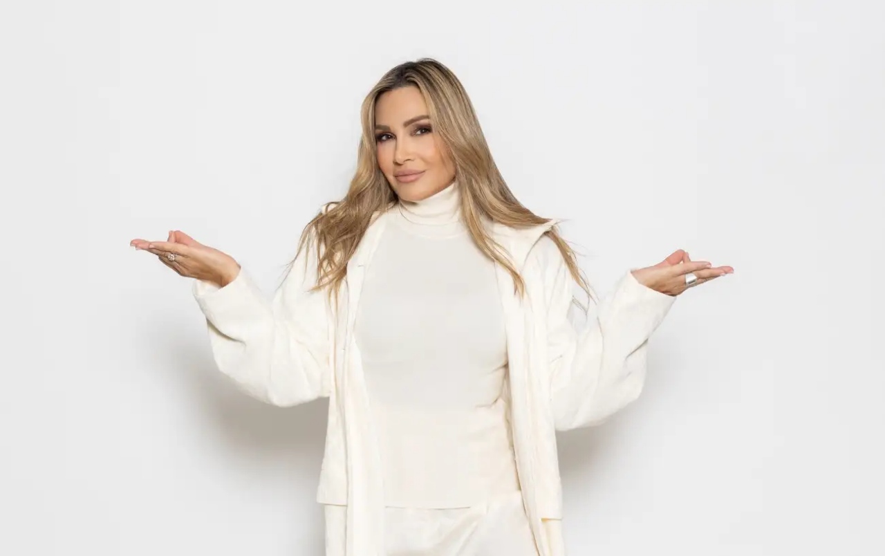 Η Ελένη Πετρουλάκη έρχεται στο ACTION 24