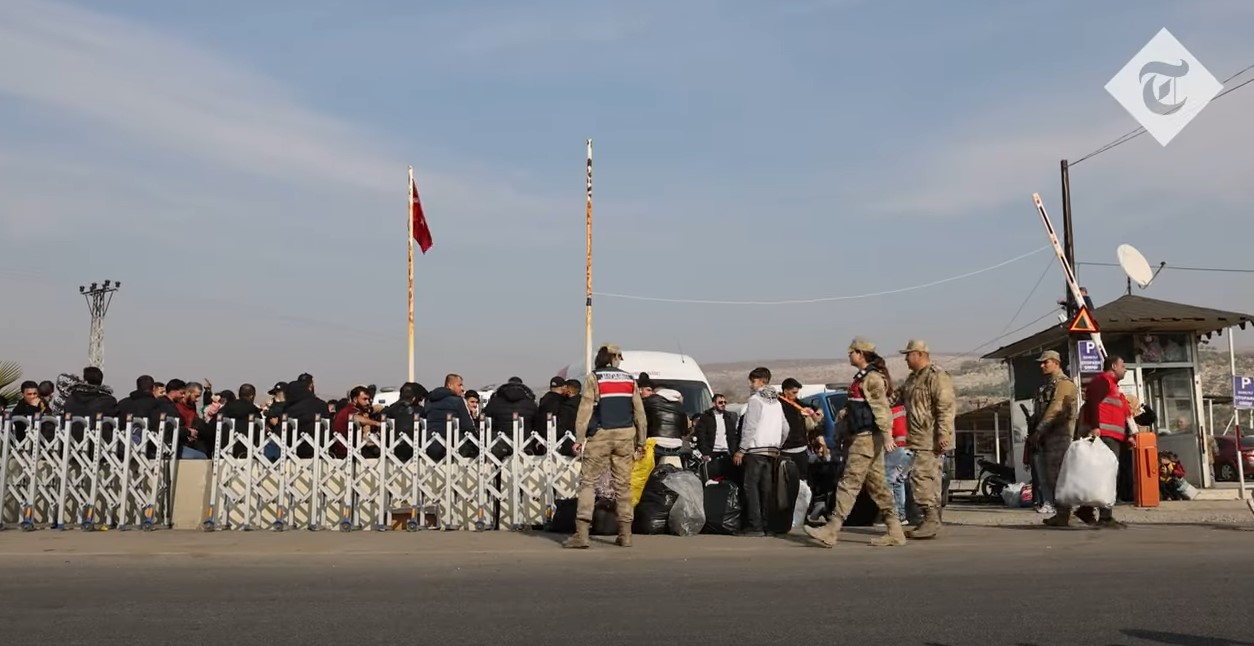 Χιλιάδες Σύροι πρόσφυγες επιστρέφουν στην πατρίδα τους (VIDEO)