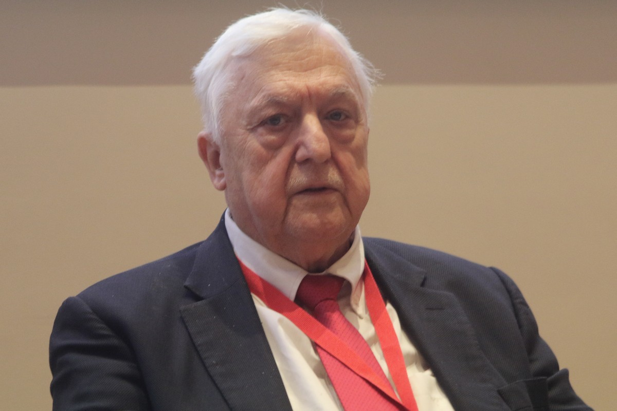 Πρόεδρος της Δημοκρατίας ο Αλέκος Παπαδόπουλος;