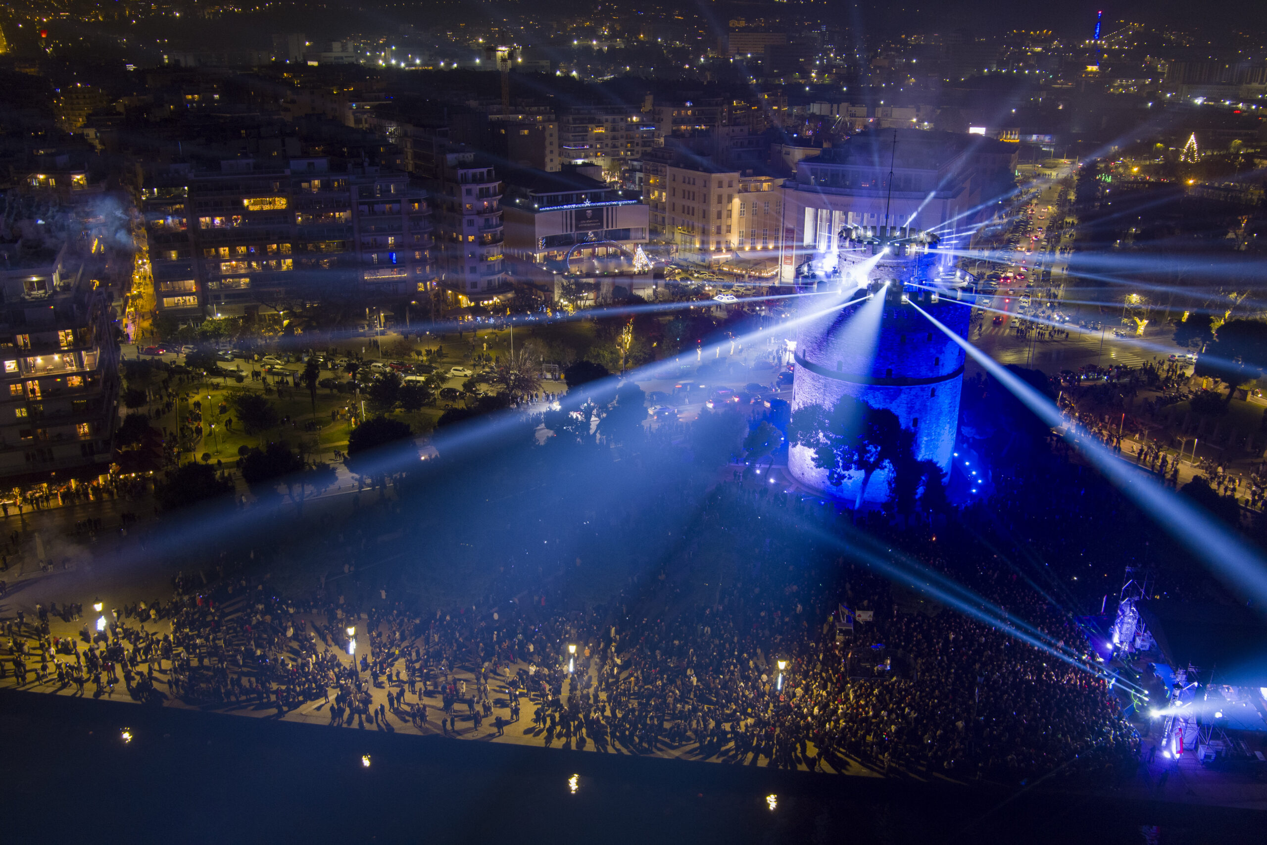 Υποδοχή του νέου έτους με μεγάλο πάρτι για τους Θεσσαλονικείς (ΦΩΤΟ + VIDEO)