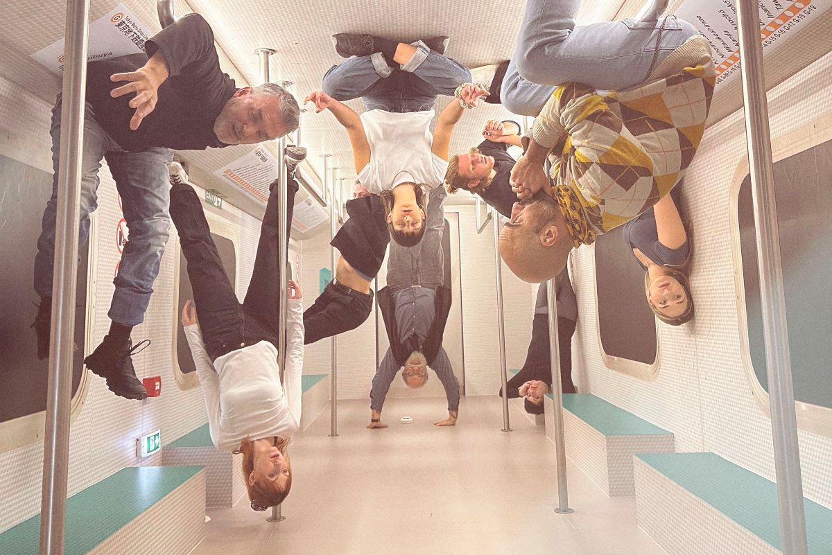 ΚΘΒΕ: «Ανατροπές της νύχτας» – Μια πρωτότυπη performance στο Φουαγιέ του Θεάτρου ΕΜΣ