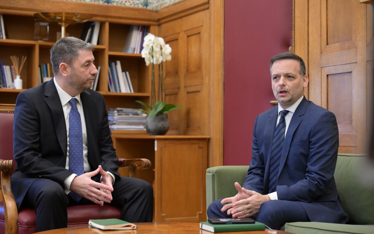 Ανδρουλάκης: Οι πελατειακοί χειρισμοί της ΝΔ στη διαχείριση των απορριμμάτων στραγγαλίζουν οικονομικά τους Δήμους