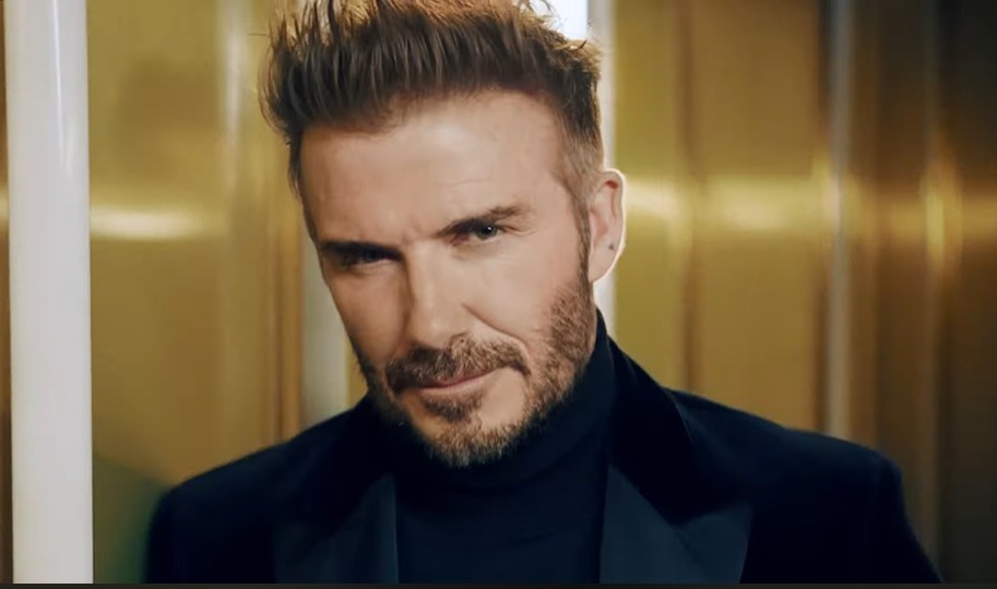 Ο David Beckham πιο σέξι από ποτέ σε νέα καμπάνια εσωρούχων (VIDEO)
