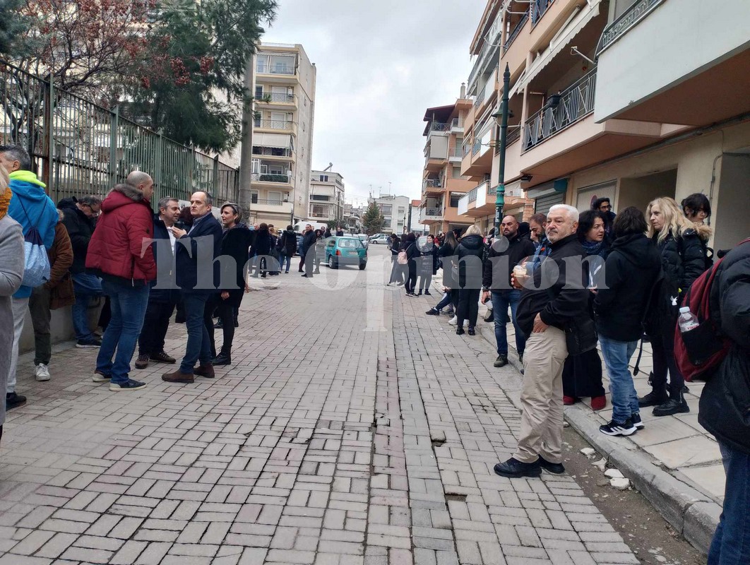 Διαμαρτυρία στον Εύοσμο για τα Ωνάσεια σχολεία (ΦΩΤΟ-VIDEO)