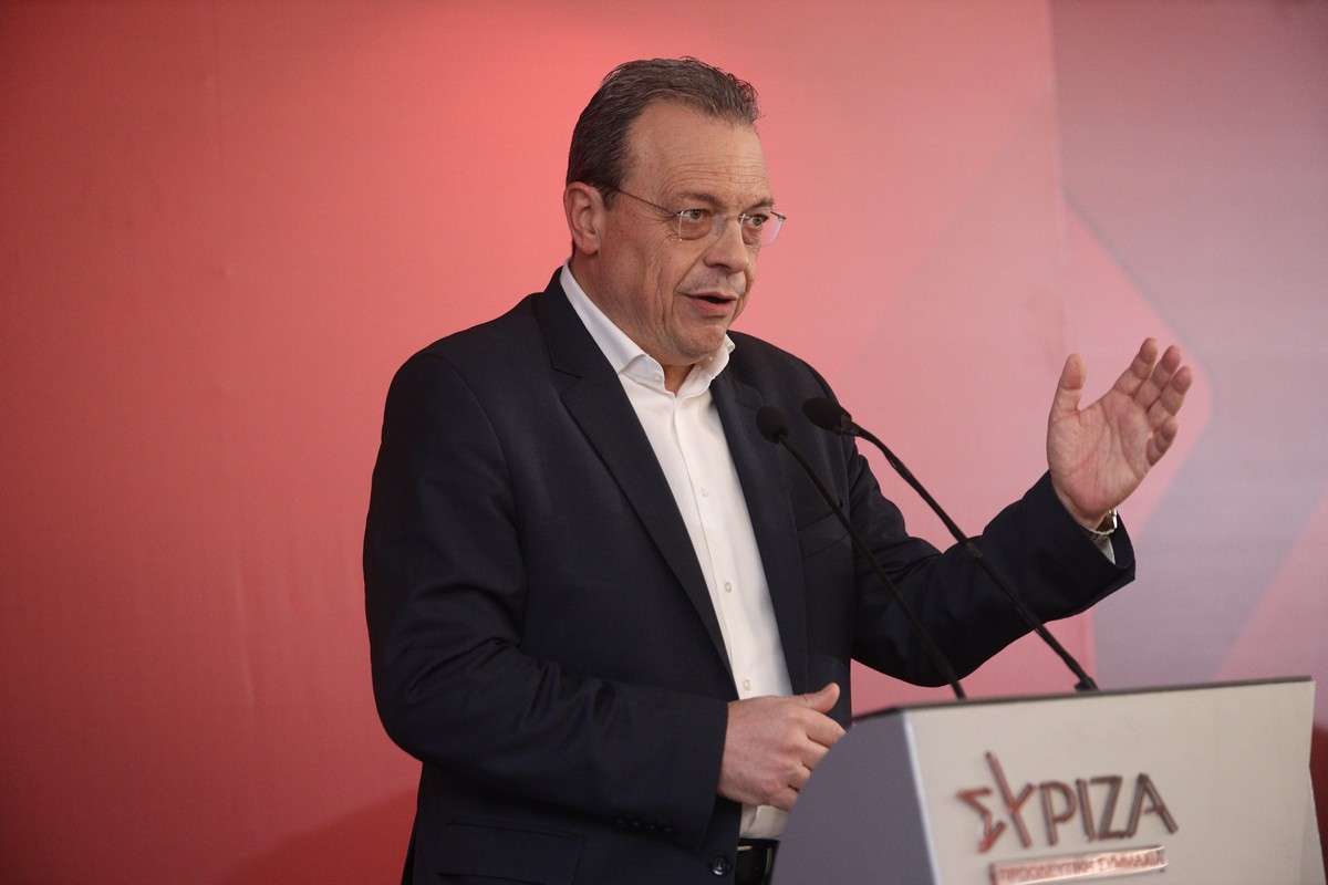 Φάμελλος: Η Ελλάδα εκτός των διεργασιών για τον τερματισμό του πολέμου στην Ουκρανία