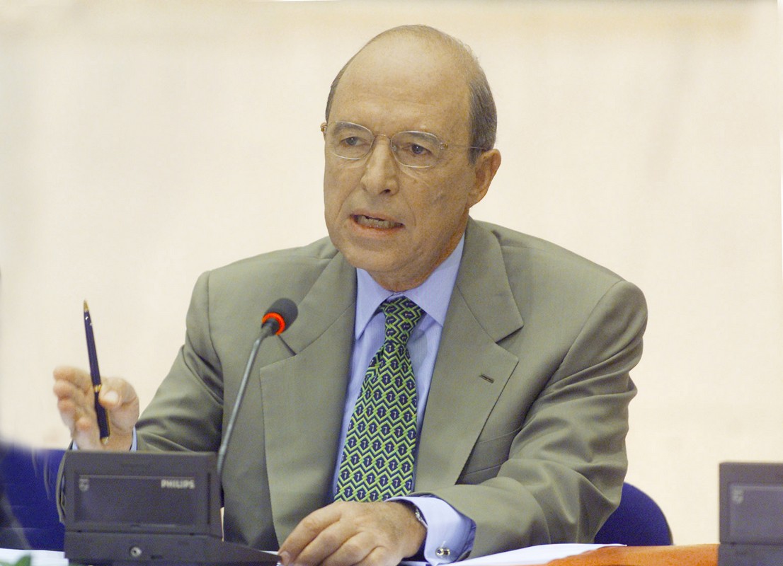 Ο ορθολογικός εκσυγχρονισμός του Κώστα Σημίτη