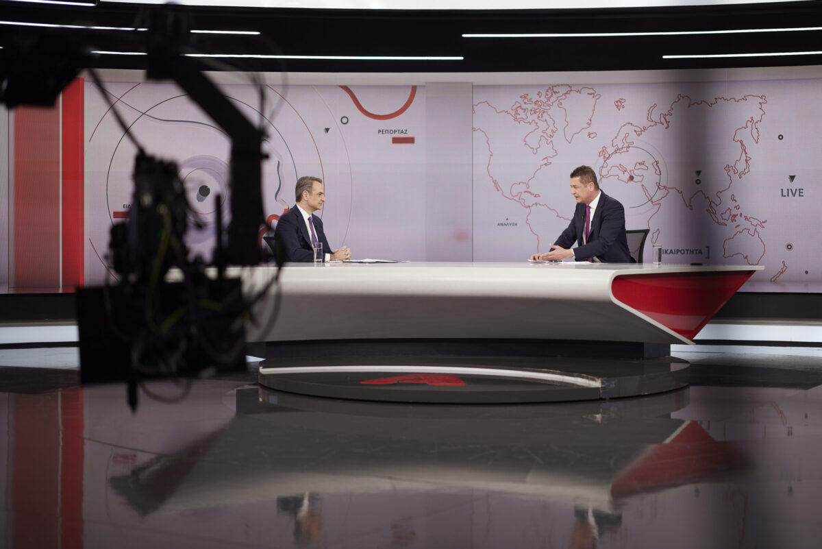 “Ομολογία ενοχής” – Σύσσωμη η αντιπολίτευση κατά Μητσοτάκη για τα Τέμπη