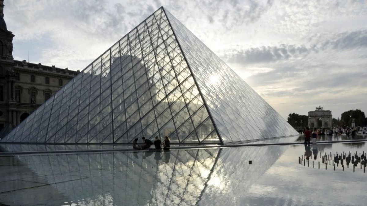 Λούβρο: Ενισχύονται τα μέτρα ασφαλείας με 100 νέες κάμερες μετά την κλοπή κοσμημάτων
