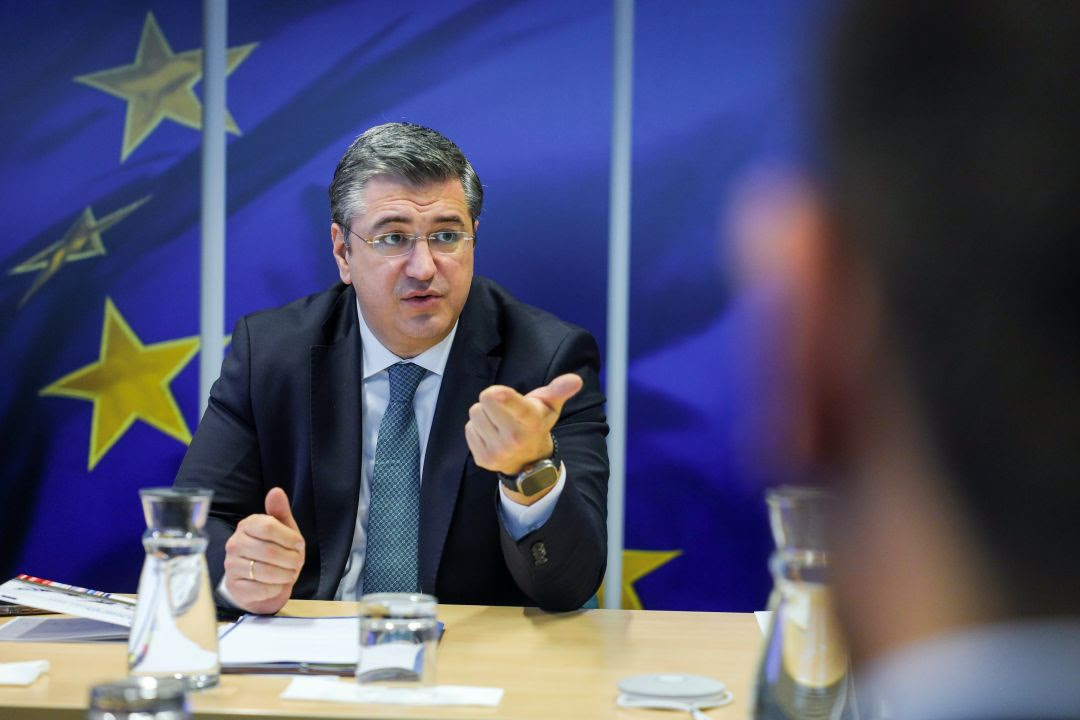 ΕΕ: Και επίσημα επίτροπος Βιώσιμων Μεταφορών και Τουρισμού ο Απόστολος Τζιτζικώστας