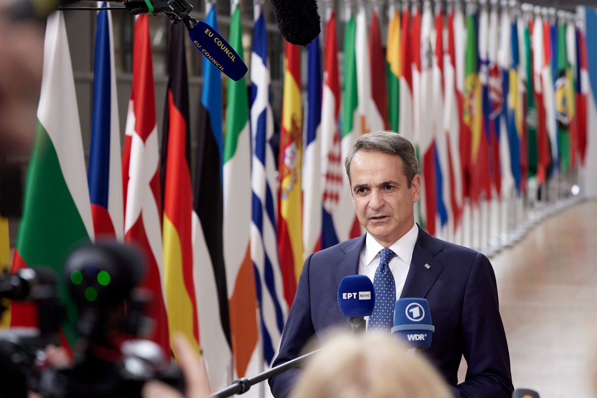 Τηλεφωνική επικοινωνία Μητσοτάκη-Ζελένσκι: Η στάση της Ελλάδας