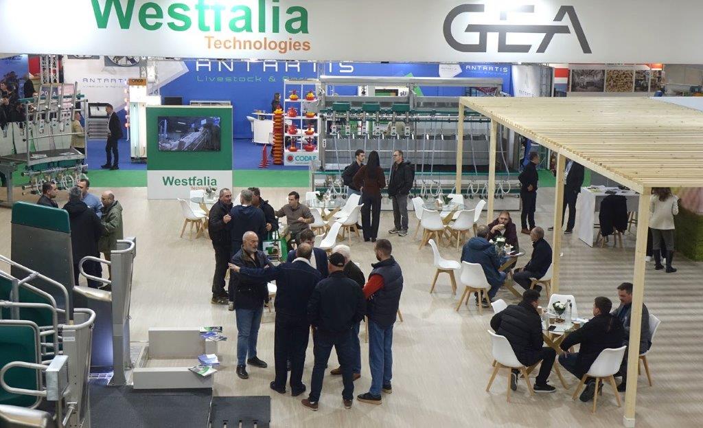 Zootechnia: Εντυπωσιάζουν τα άλογα – Σήμερα η βόλτα στην πόλη (ΦΩΤΟ)