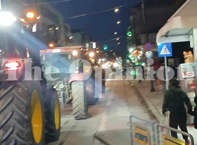 Κλιμακώνουν τις κινητοποιήσεις οι αγρότες στα Τρίκαλα (VIDEO)