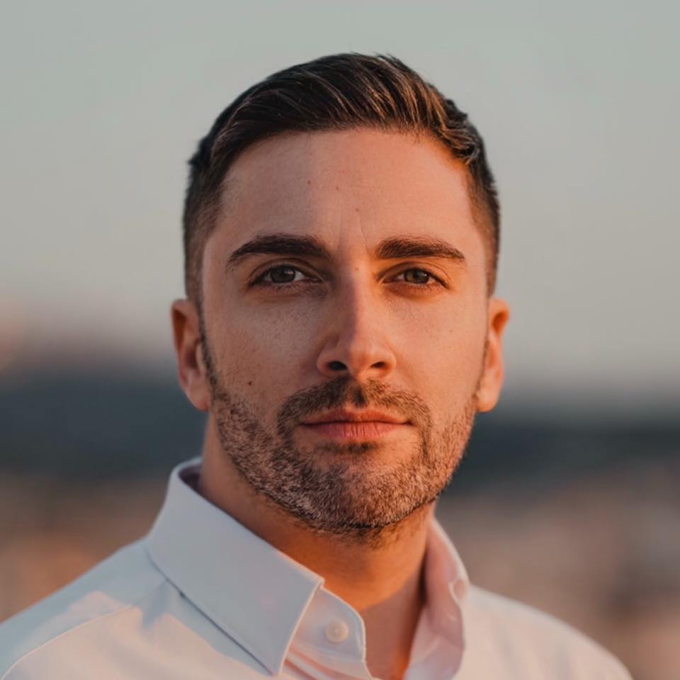 Όταν η κοινωνία γεννά πολιτική, υπάρχει ελπίδα