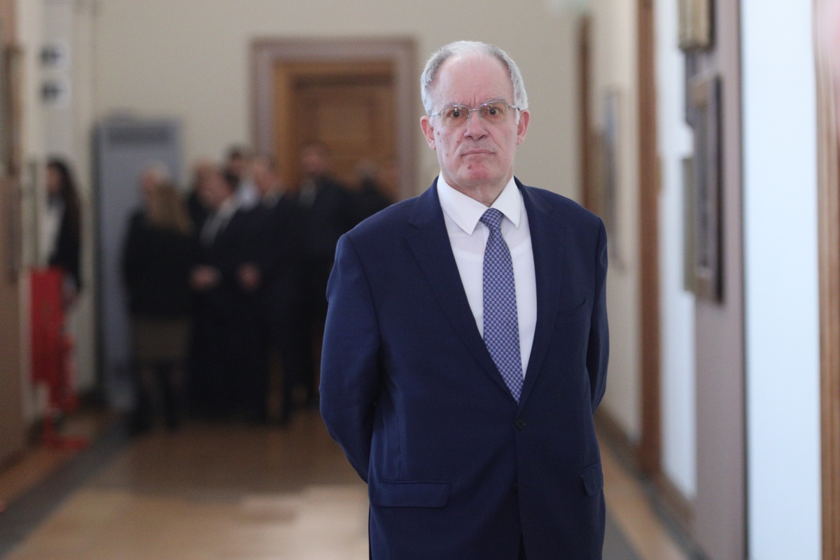 Ο Πρόεδρος δεν μπορεί να ανησυχεί δημοσίως