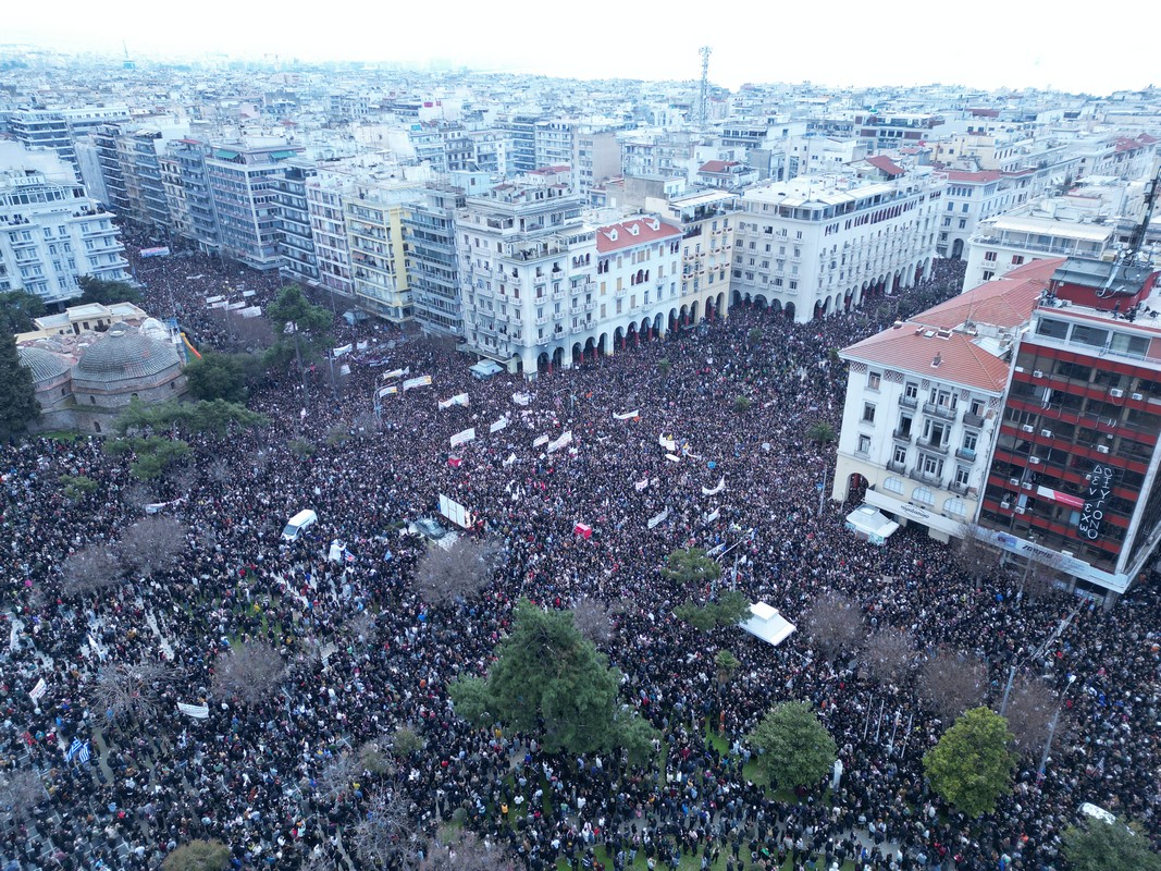 Η λαοθάλασσα της Θεσσαλονίκης από ψηλά – Συγκλονιστικές εικόνες drone (ΦΩΤΟ+VIDEO)