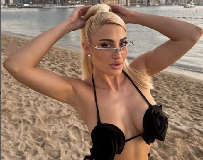 Η Ιωάννα Τούνη ποζάρει γυμνή στην μπανιέρα της και ρίχνει το Instagram (ΦΩΤΟ)