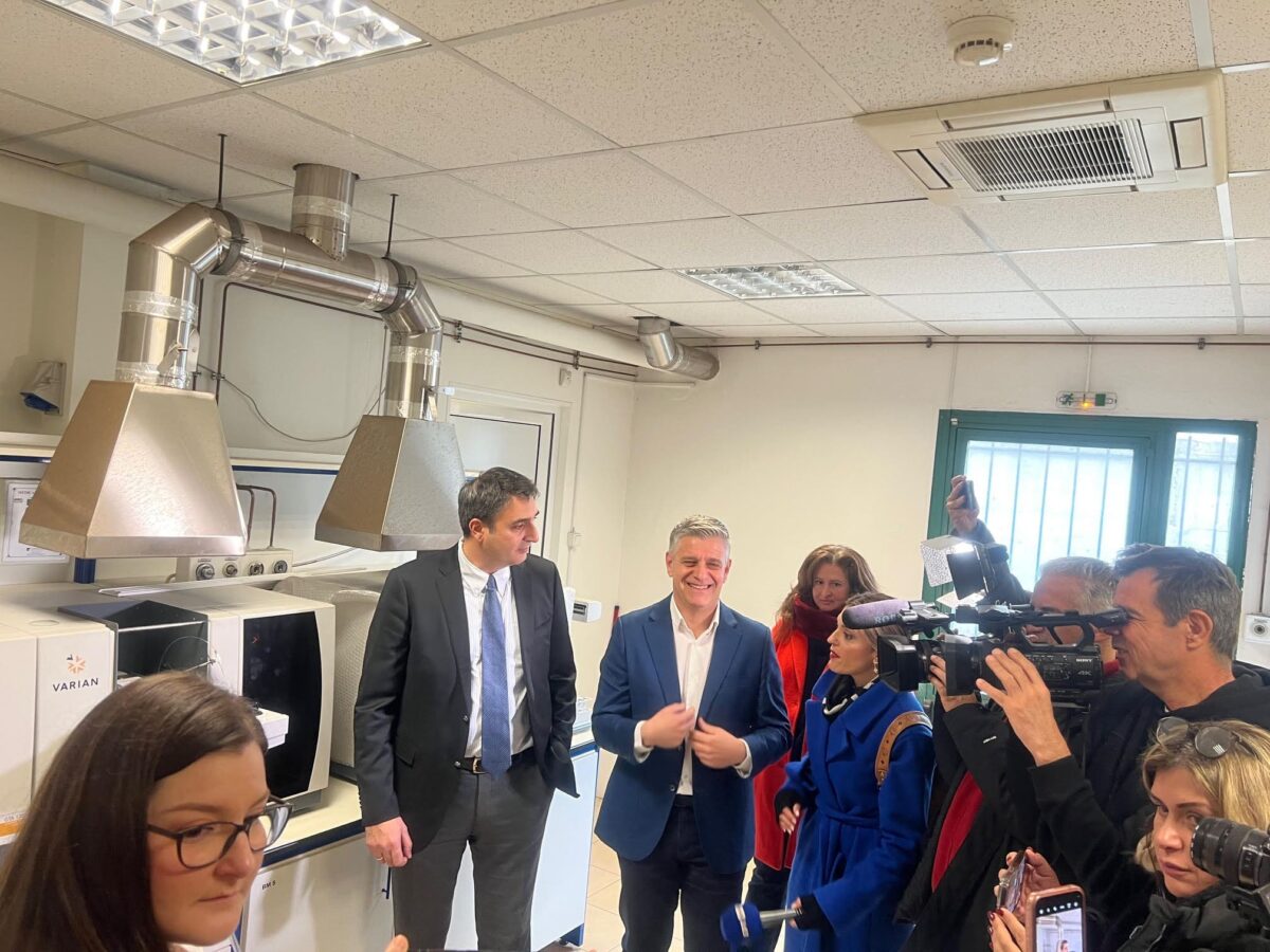 Γιουτίκας: «Παραδίδουμε το Εργαστήριο Περιβαλλοντικών Ελέγχων και Έρευνας απολύτως λειτουργικό» (ΦΩΤΟ)