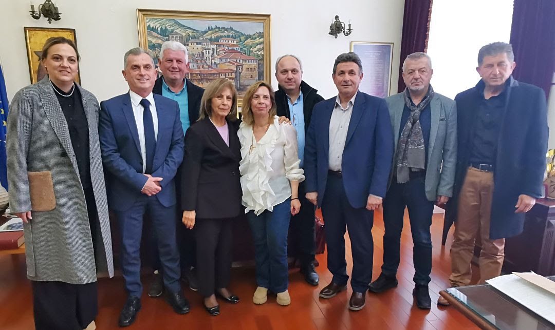 Συνάντηση Αηδονά με τους Δημάρχους των Σερρών – Στο ΕΣΠΑ της ΠΚΜ η Γ’ φάση των έργων στον Τύμβο Καστά