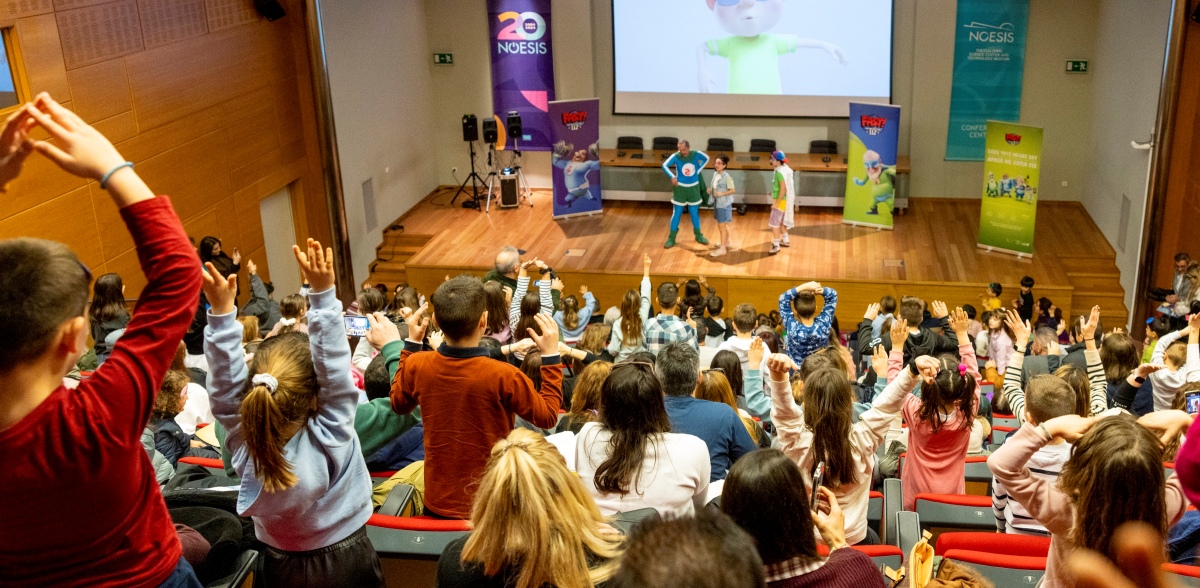 Εκατοντάδες παιδιά, γονείς, παππούδες & γιαγιάδες έγιναν ΧΟΠΑ Ήρωες στο ΝΟΗΣΙΣ