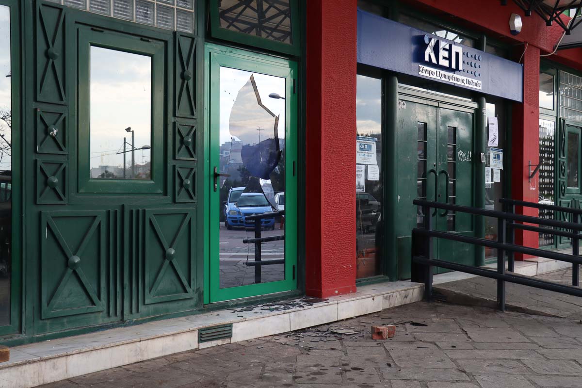 Μηνυτήρια αναφορά Δανιηλίδη για καταστροφές στο ισόγειο του δημαρχείου Νεάπολης-Συκεών (ΦΩΤΟ)