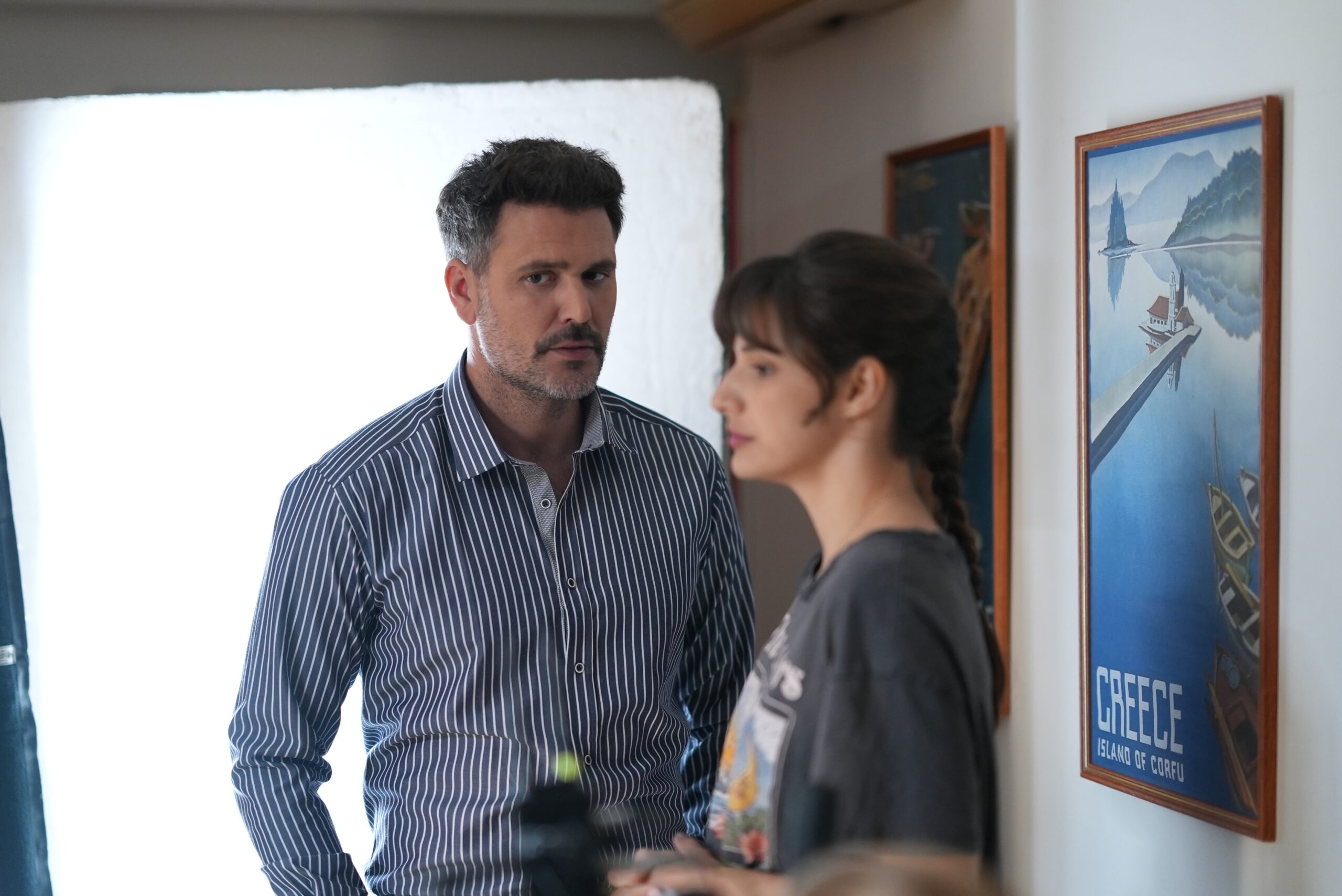 «HOTEΛ ΕΛVIRA»: Περισσότερες backstage φωτογραφίες από την νέα σειρά του MEGA (ΦΩΤΟ)