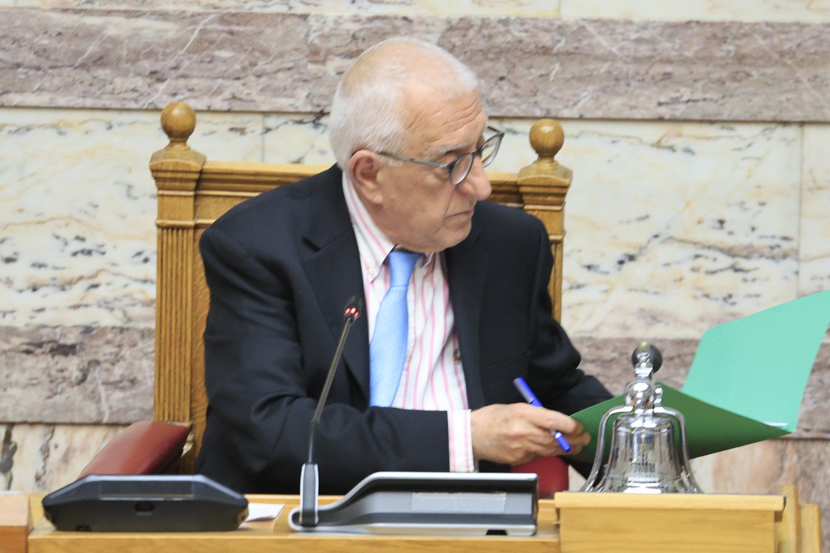 Κακλαμάνης: Η HIV λοίμωξη είναι πλέον μια χρόνια νόσος και αντιμετωπίζεται αποτελεσματικά με τις κατάλληλες θεραπείες