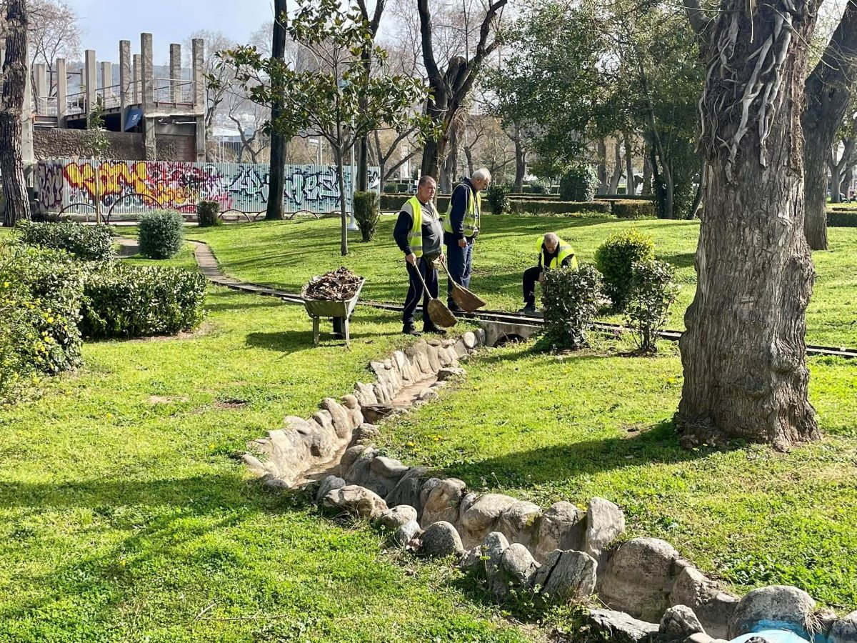 Θεσσαλονίκη: Φυτεύτηκαν 100 νέα δέντρα στο πάρκο Ξαρχάκου (ΦΩΤΟ)