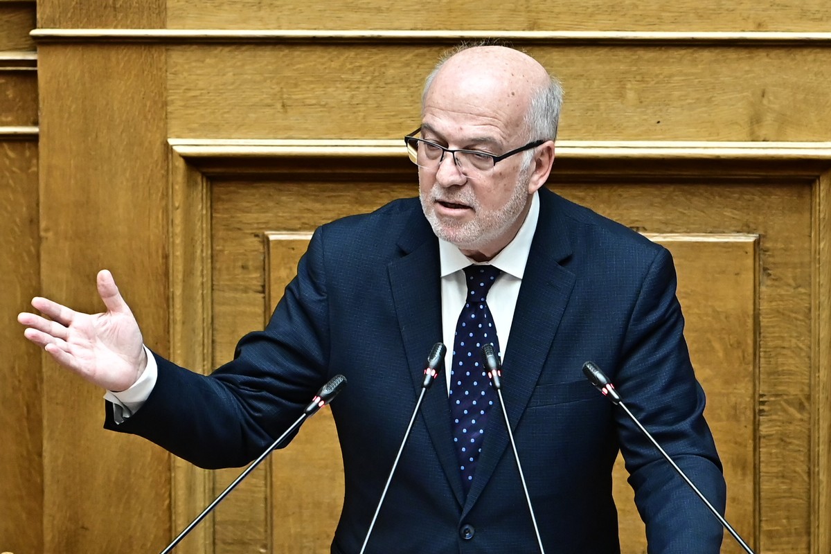 Φλωρίδης: Μεγάλες αλλαγές στο κληρονομικό δίκαιο – Προστατεύουμε τους πολίτες από τα χρέη (VIDEO)