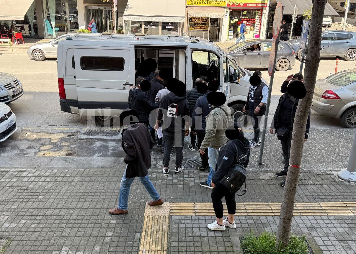 Θεσσαλονίκη: Προθεσμία έλαβε το κύκλωμα διακίνησης παράτυπων μεταναστών