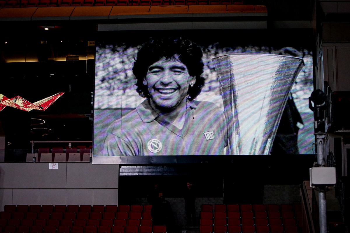 Σοκάρει η φωτογραφία του Μαραντόνα τη μέρα του θανάτου του