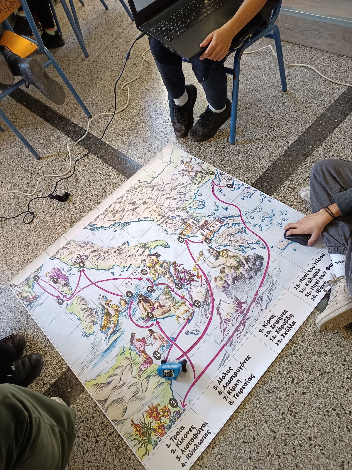 Θεσσαλονίκη: Μαθητές Γυμνασίου προγραμματίζουν ρομπότ που αφηγείται την «Οδύσσεια» (ΦΩΤΟ)