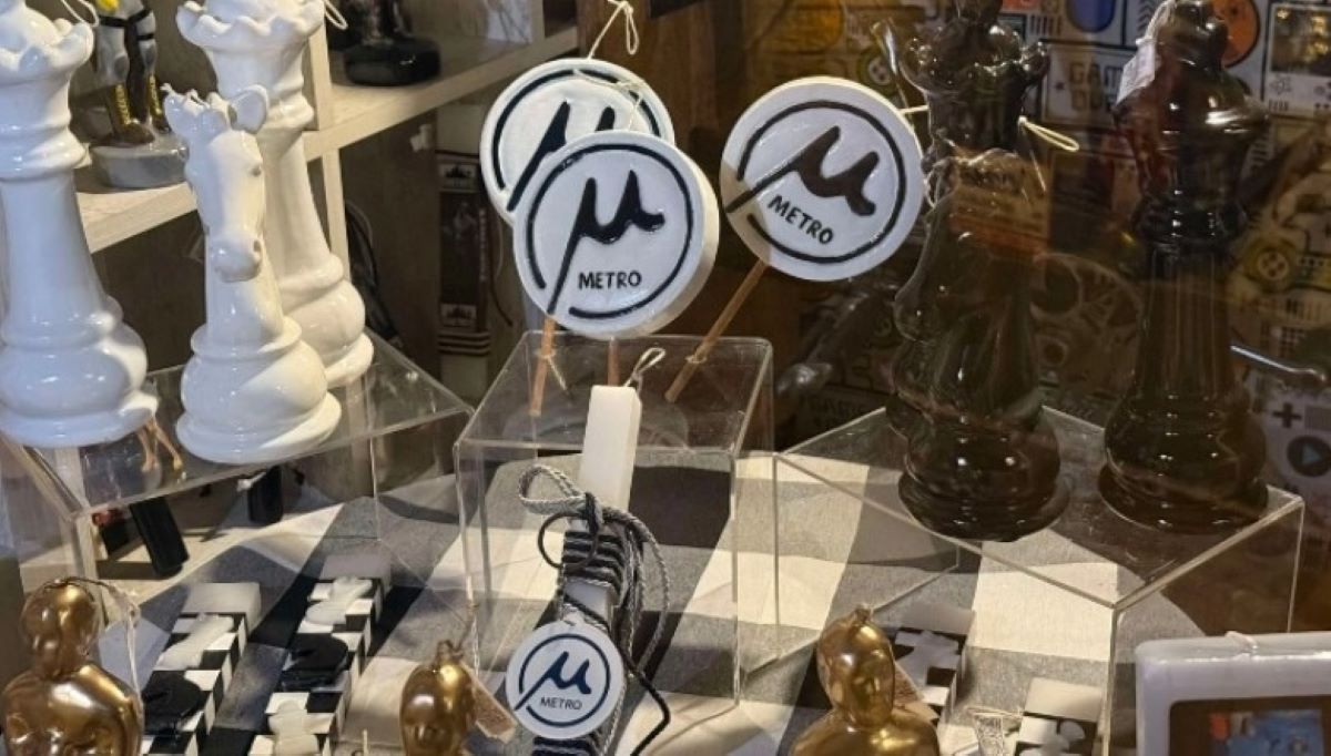 Viral η πασχαλινή λαμπάδα με το λόγκο του Mετρό Θεσσαλονίκης (ΦΩΤΟ)