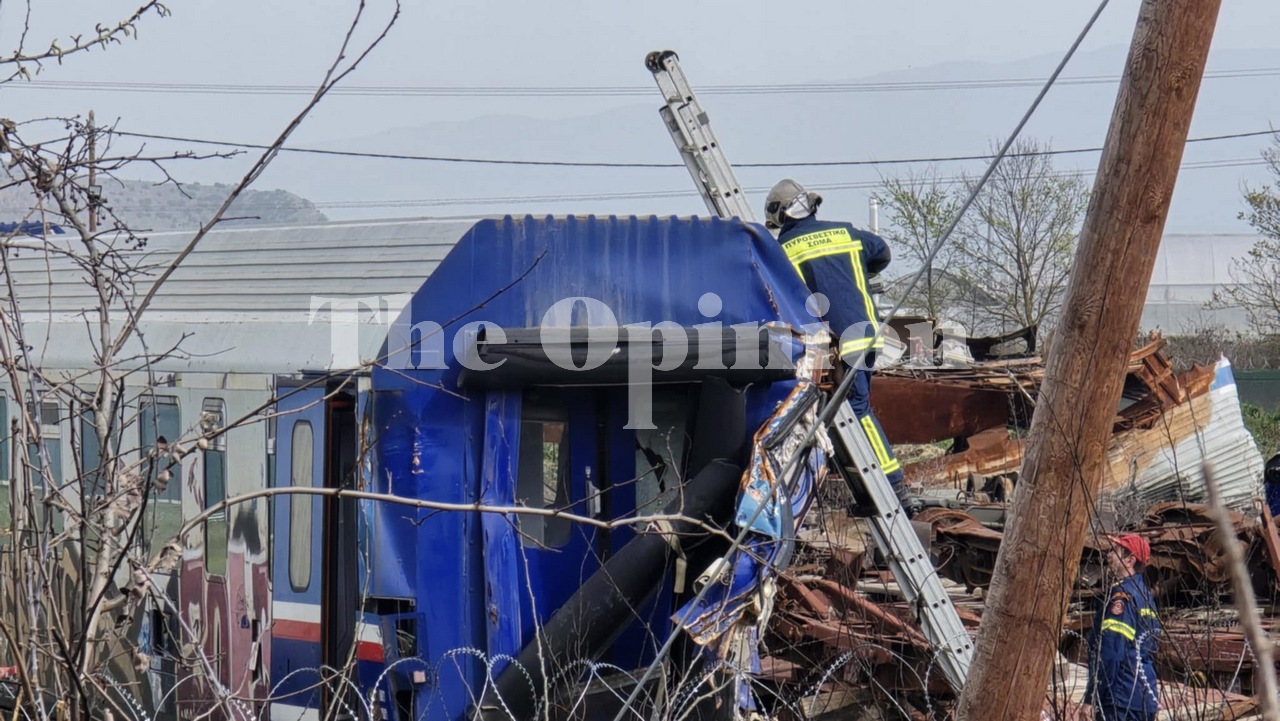 Τέμπη: Νέα αυτοψία στο Κουλούρι – Σε ποιο ερώτημα θα “απαντήσουν” τα συντρίμμια της εμπορικής αμαξοστοιχίας (ΦΩΤΟ)