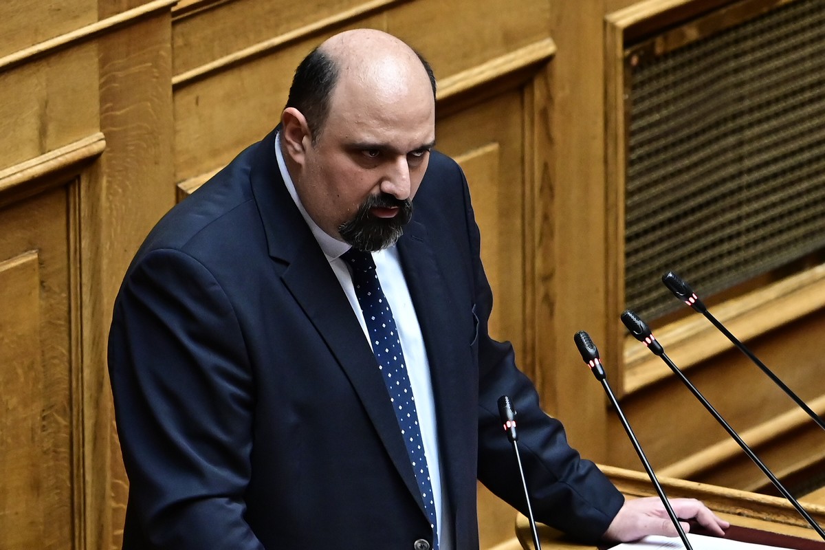 Σε απολογία για το δυστύχημα των Τεμπών Τριαντόπουλος, Αγοραστός και έξι ακόμη πρόσωπα