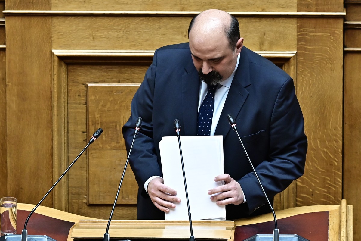 Με 277 ψήφους προανακριτική για Τριαντόπουλο – Δύο παραιτήσεις στην κυβέρνηση – Το χρονικό της μέρας στη Βουλή