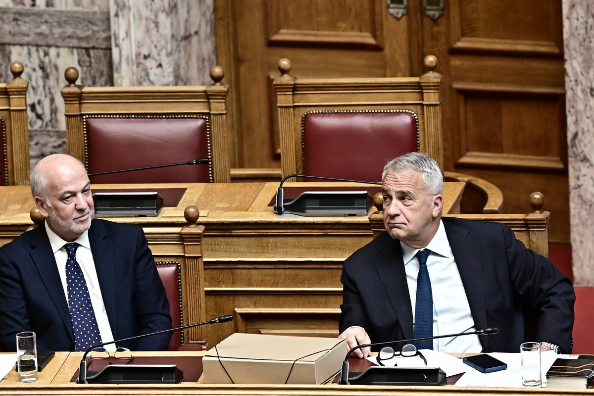 «Κρύβεται ο κ. Μητσοτάκης» – Ένταση μετά την ομιλία Φλωρίδη στη Βουλή