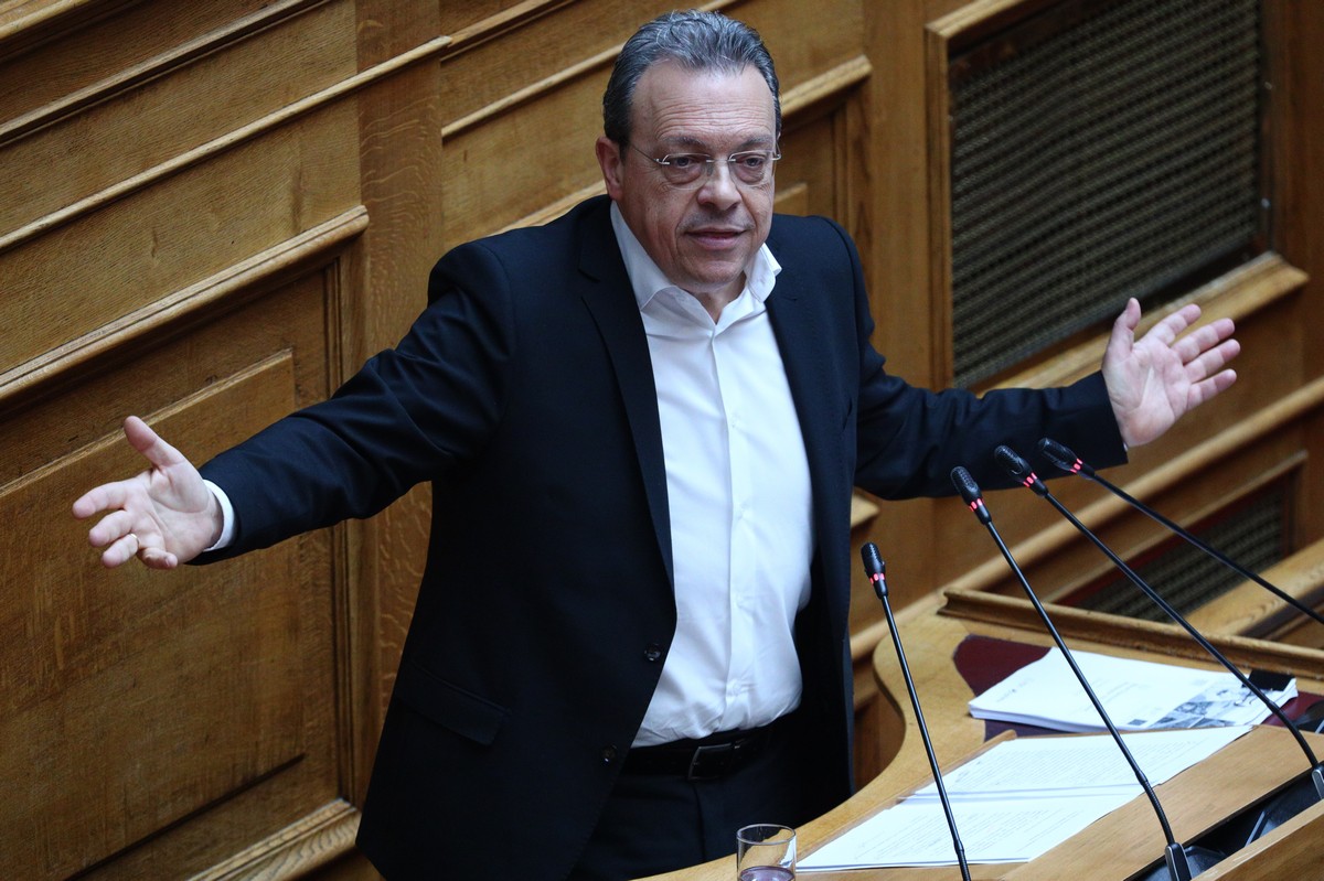 Φάμελλος: Το σχέδιό τους είναι η συγκάλυψη της αλήθειας – Οφείλεται να παραιτηθείτε