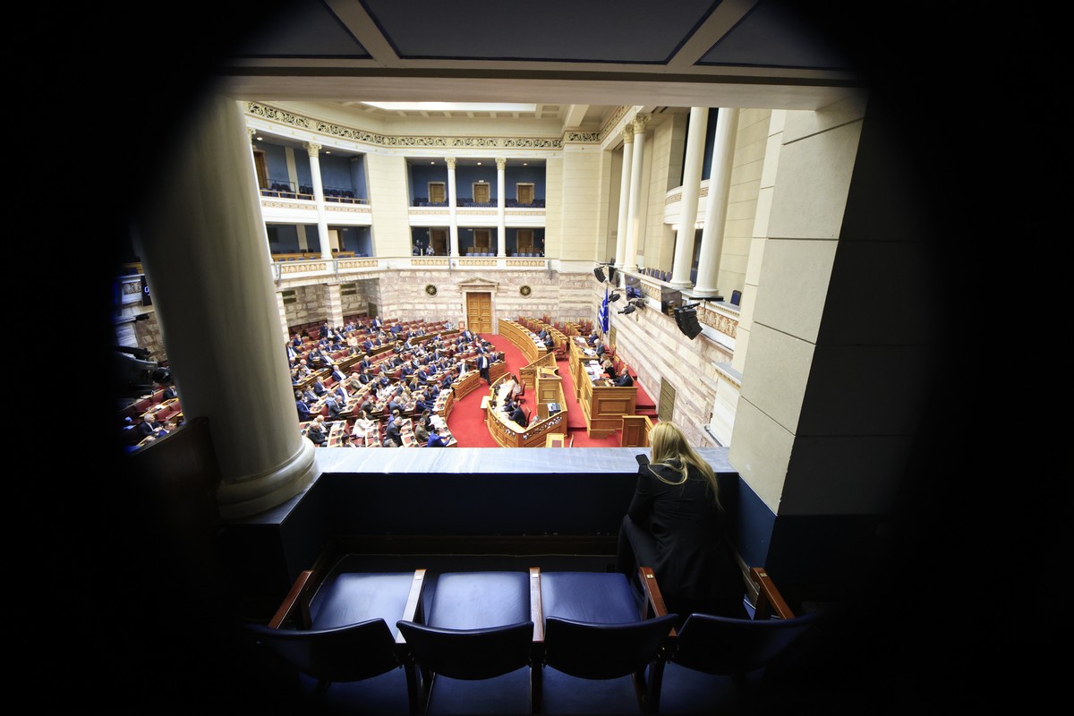 Βουλή για ξενύχτηδες…