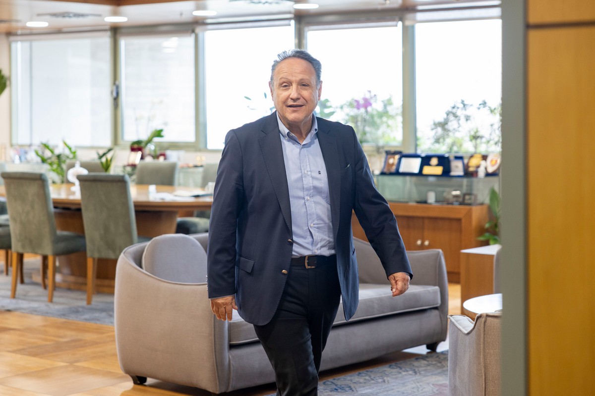 Έρευνα: 6 στους 10 κρίνουν θετικά τον Στέλιο Αγγελούδη – Τι λένε οι Θεσσαλονικείς για ΔΕΘ, Μετρό, Θαλάσσια Συγκοινωνία και Καθαριότητα