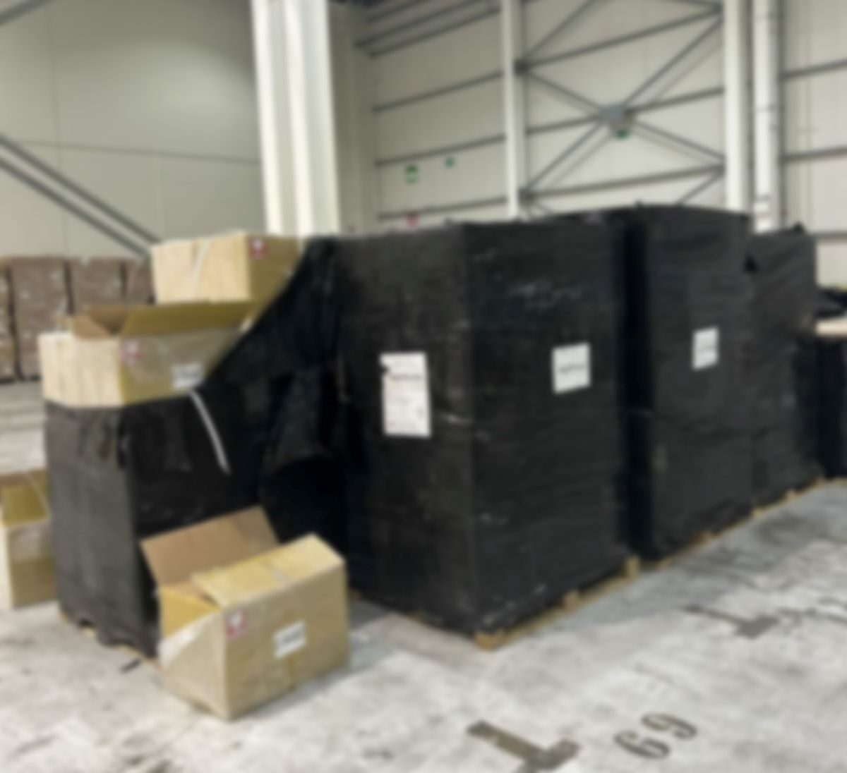 Αποθήκη- κλειδί στη Σίνδο: Πώς «ξηλώθηκε» το διεθνές κύκλωμα αναβολικών – Στα ίχνη των διακινητών οι Αρχές (ΦΩΤΟ + VIDEO)