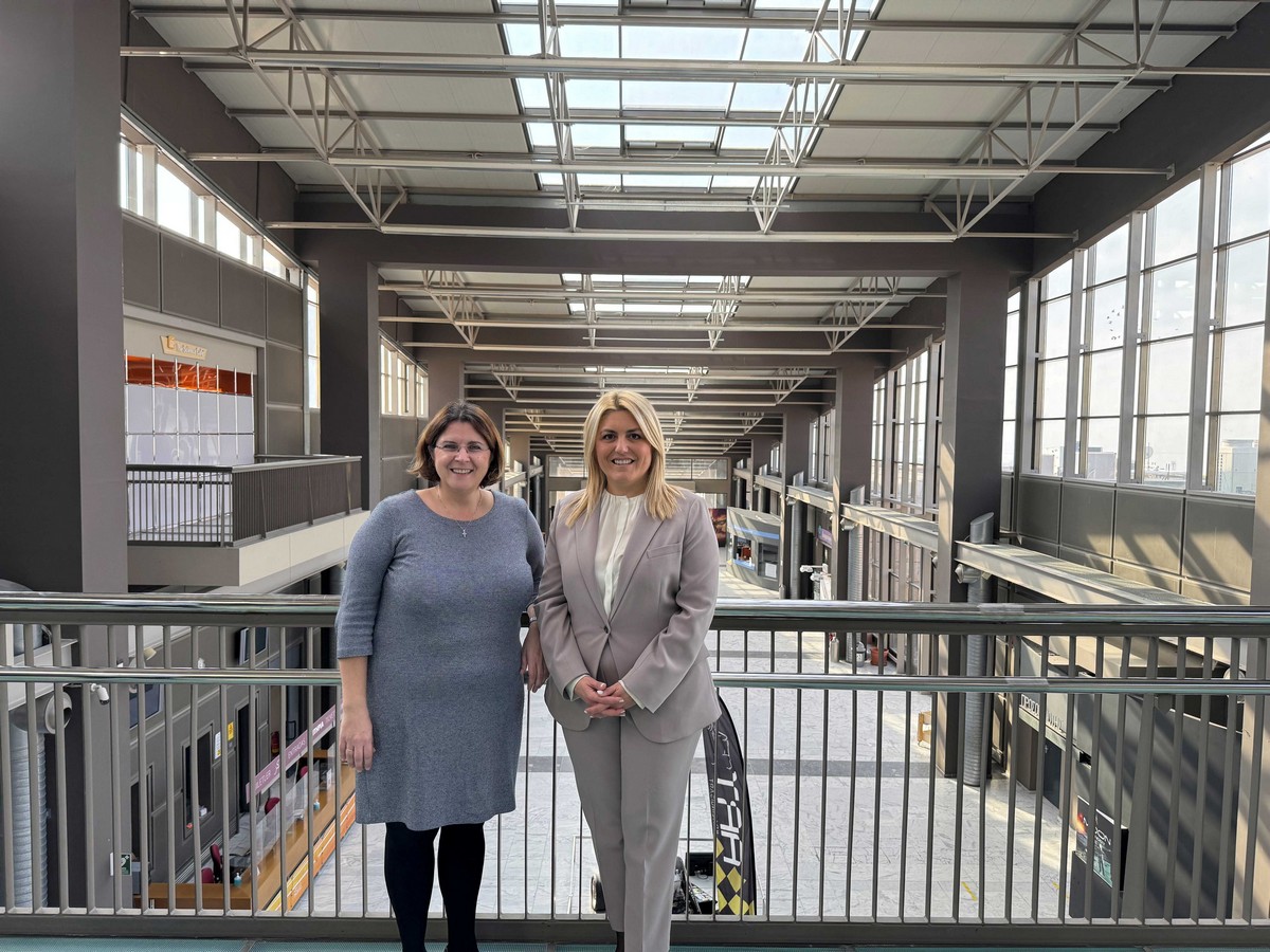 Το Κέντρο Διάδοσης Επιστημών και Μουσείο Τεχνολογίας επισκέφτηκε η Δερμεντζοπούλου (ΦΩΤΟ)