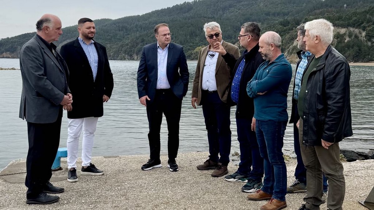 Δήμος Αριστοτέλη: Υπεγράφη η σύμβαση για την αποκατάσταση του Αλιευτικού Καταφυγίου στο Στρατώνι