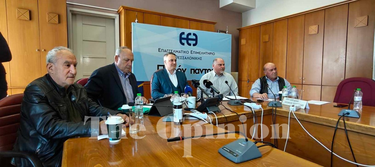 «Αλμυρός» ο οβελίας το Πάσχα για τους καταναλωτές – Χωρίς τζίρο μένουν κτηνοτρόφοι και κρεοπώλες