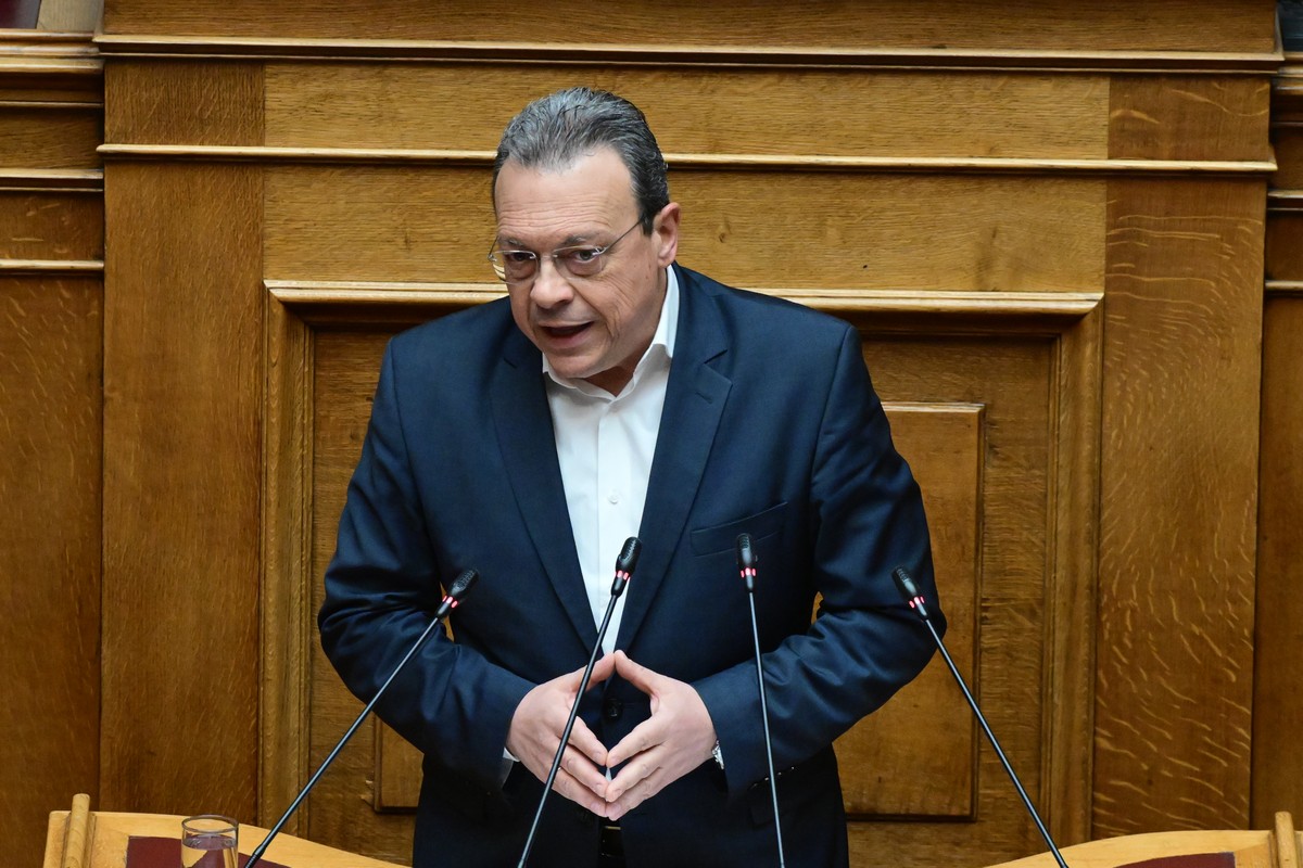 Φάμελλος: «Δεν χρειάζεται ανασχηματισμός αλλά παραίτηση της κυβέρνησης και εκλογές»