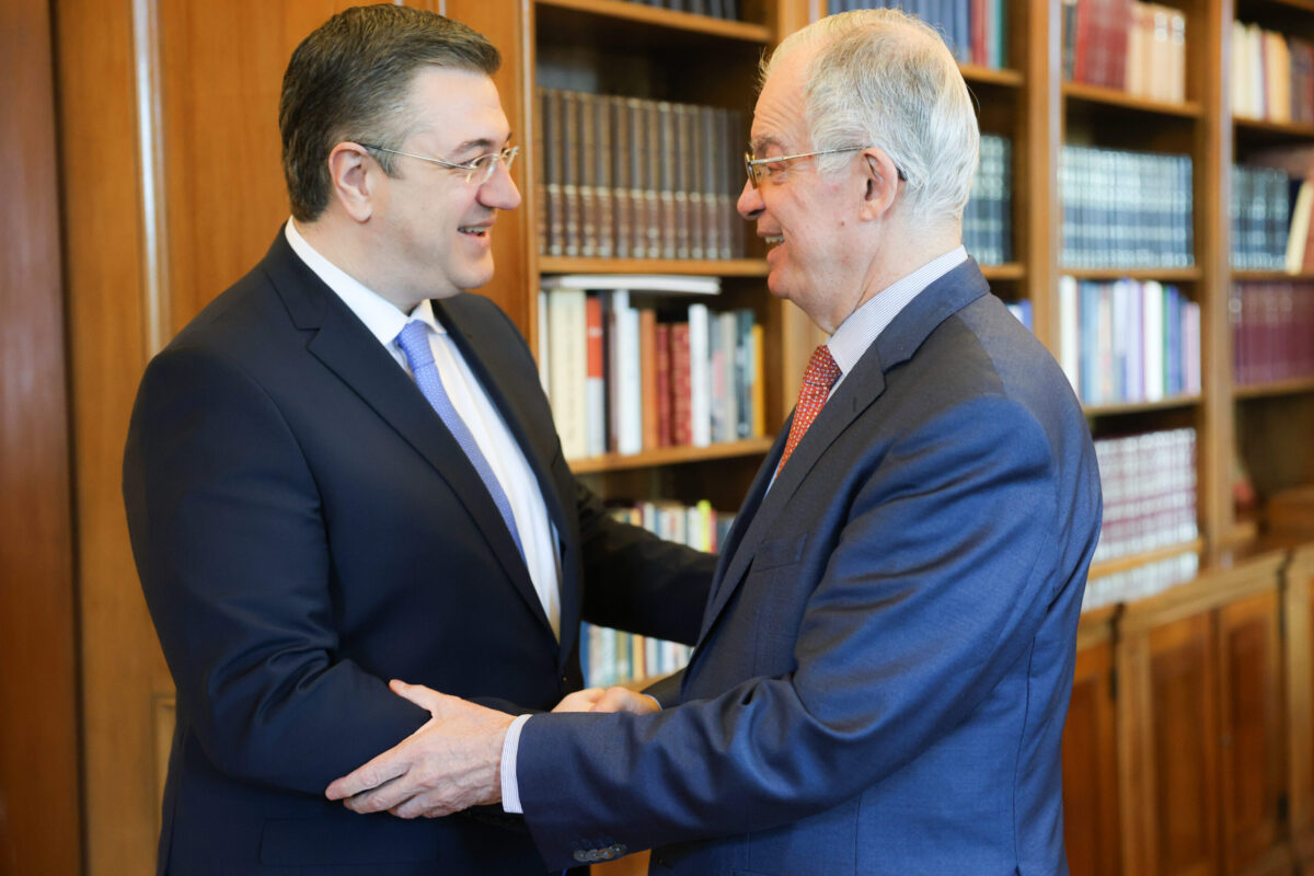 Συνάντηση Τασούλα-Τζιτζικώστα – «Η Ελλάδα συμμετέχει ενεργά στην νέα εποχή της επιδίωξης στρατηγικής αυτονομίας της Ε.Ε» (ΦΩΤΟ)