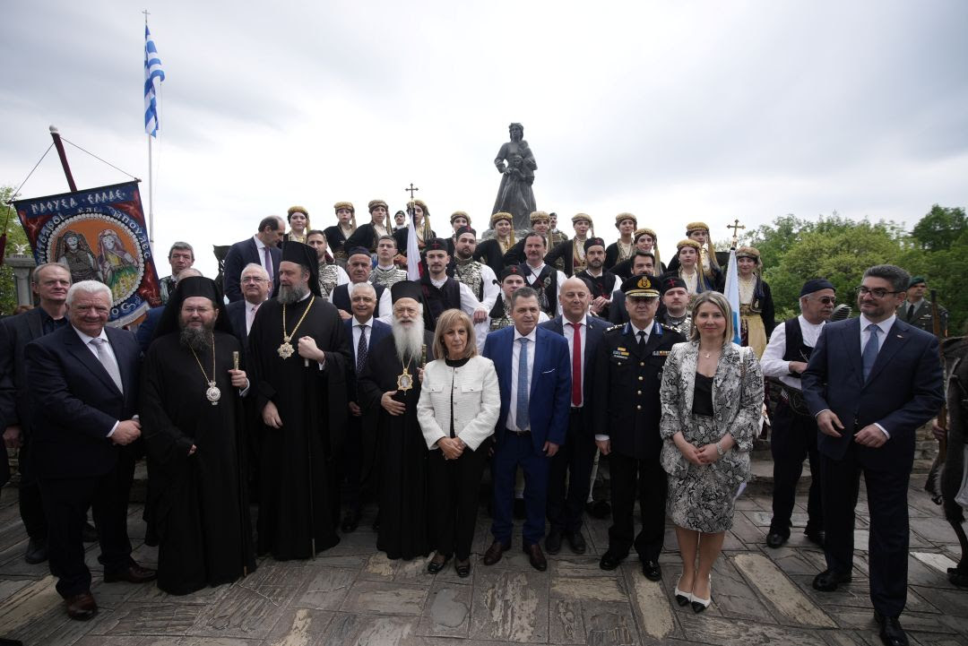 Η Αηδονά στις εκδηλώσεις μνήμης της επετείου του Ολοκαυτώματος Νάουσας – «Οι ήρωές της αγωνίστηκαν με αυταπάρνηση για την ελευθερία» (ΦΩΤΟ)