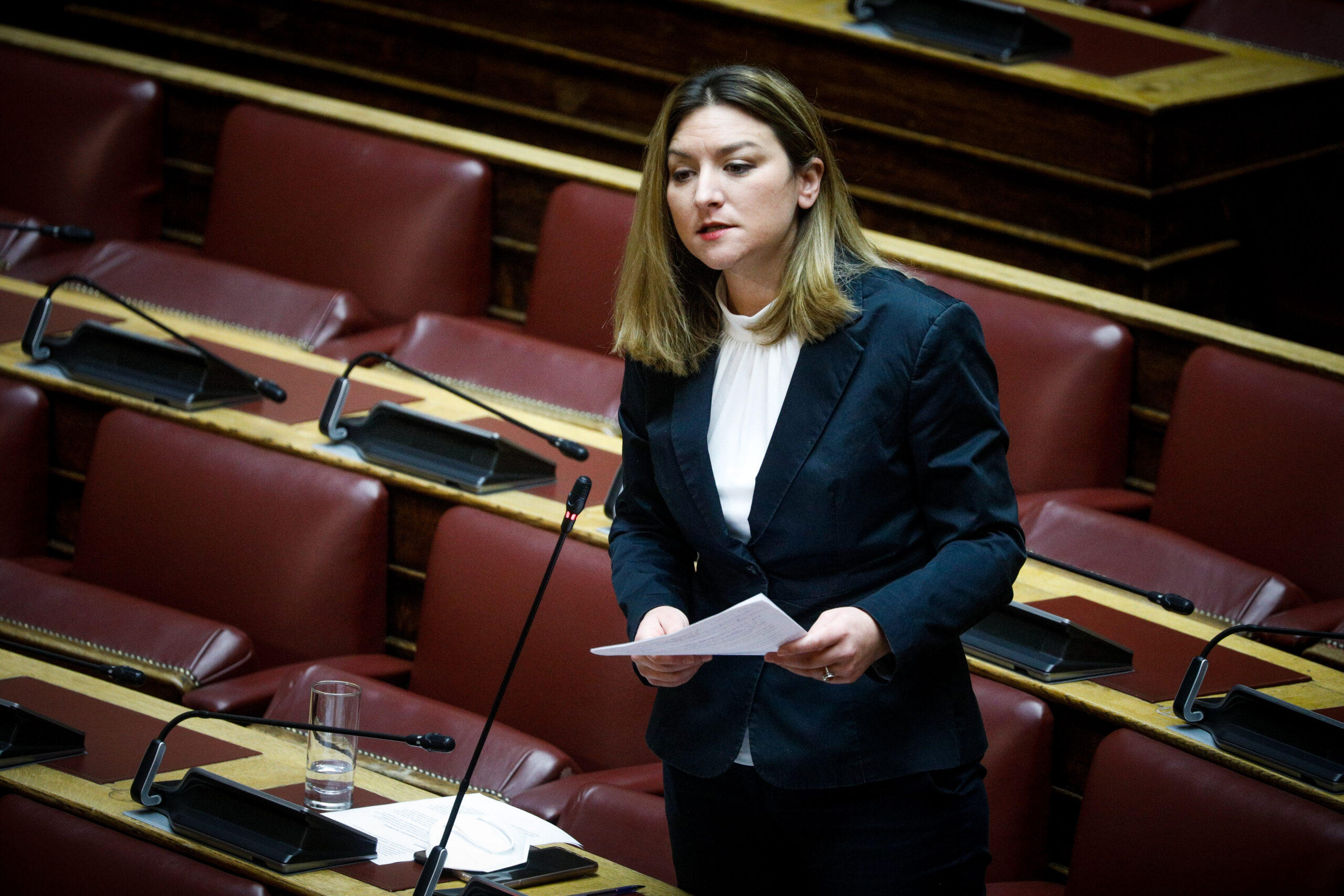 Γκαρά: Δεν μπορούν να υπάρχουν δύο ταχύτητες πολιτικών σε ό,τι αφορά τις ποινικές ευθύνες για το έγκλημα των Τεμπών